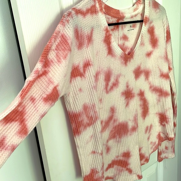 Aeropostale Pink Tie-Dye Top - Picture 2 of 4